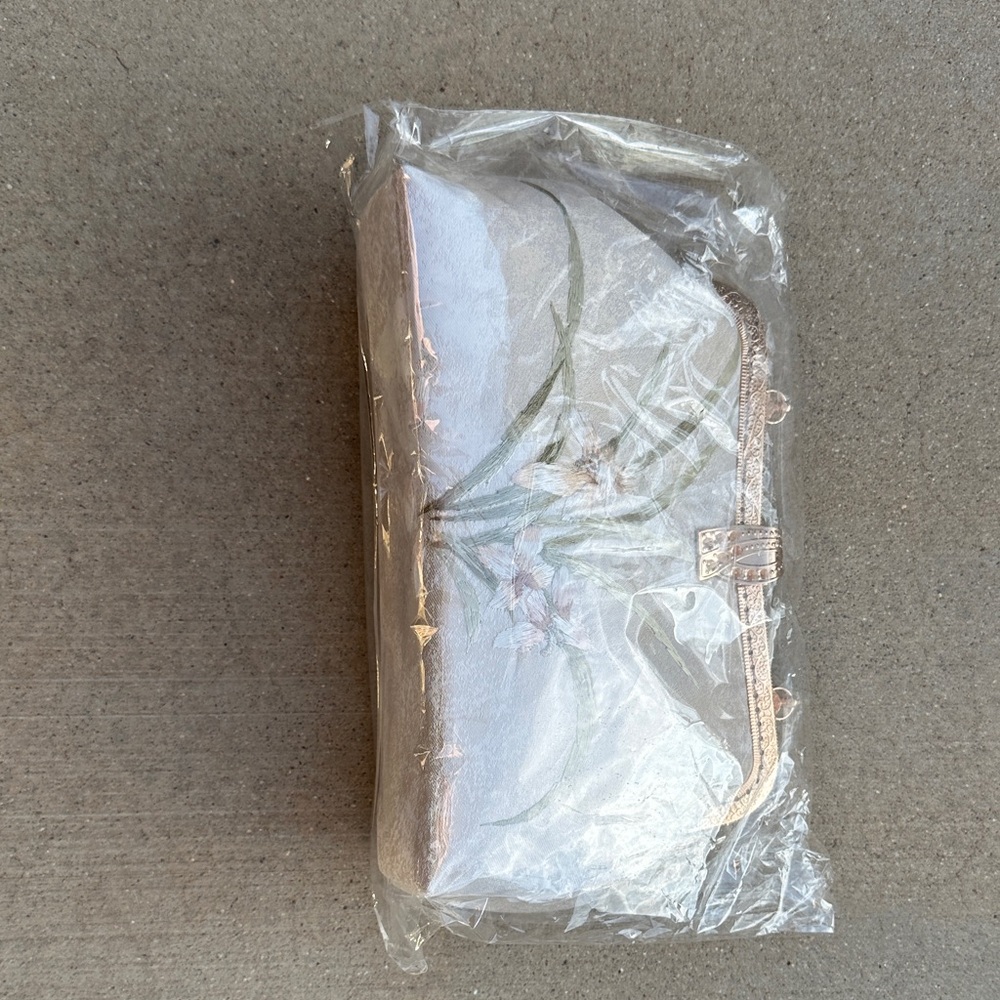 Elegant Floral Embroidered Clutch Wristlet in Light Silver